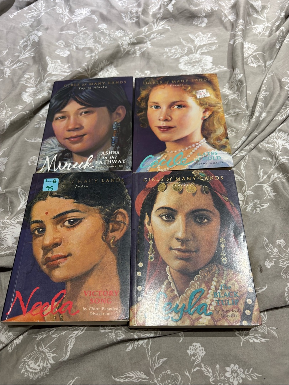 American Girl Girls of many lands books 4pcs